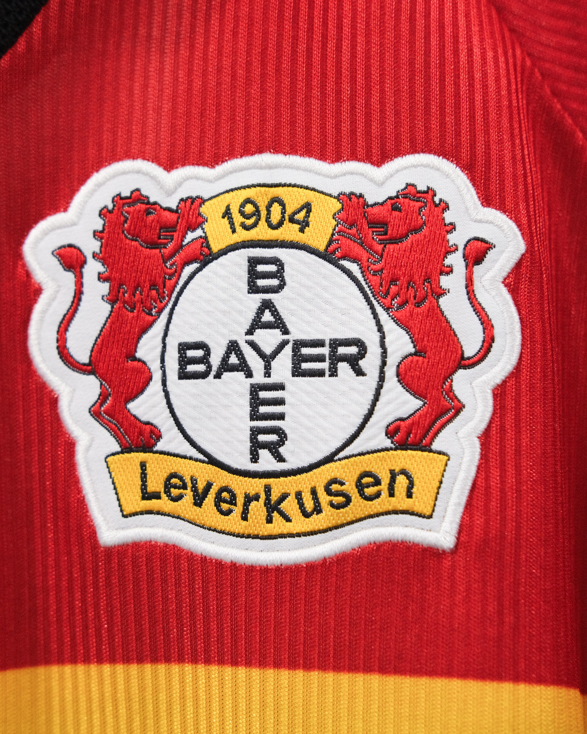 1998-00 Bayer 04 Leverkusen Home